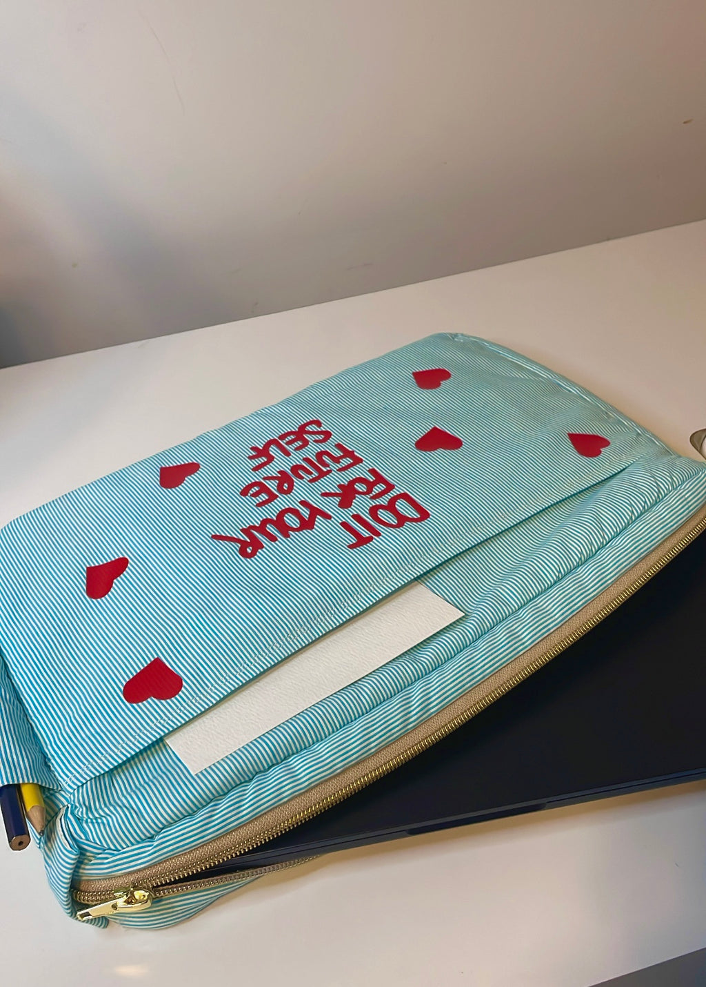 La housse d'ordinateur avec message