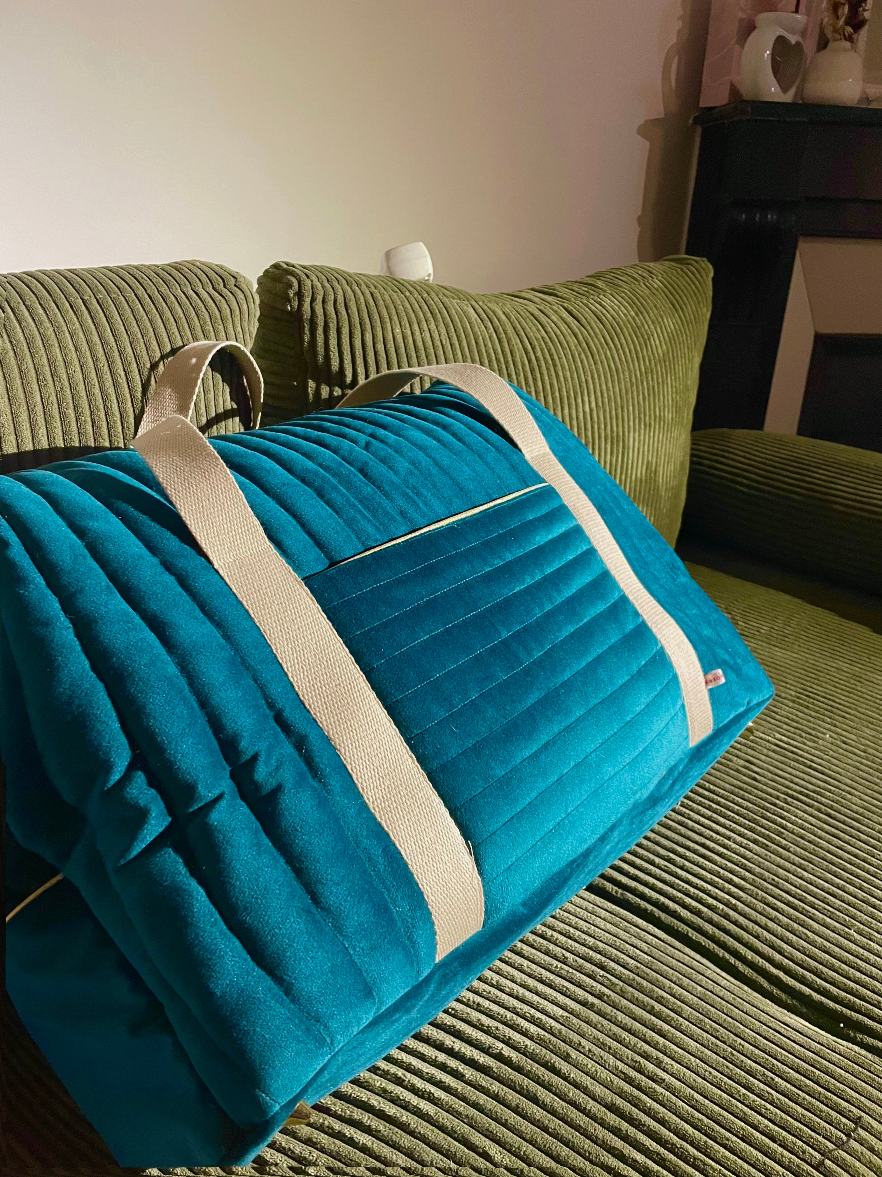 Le sac de voyage en velours vert