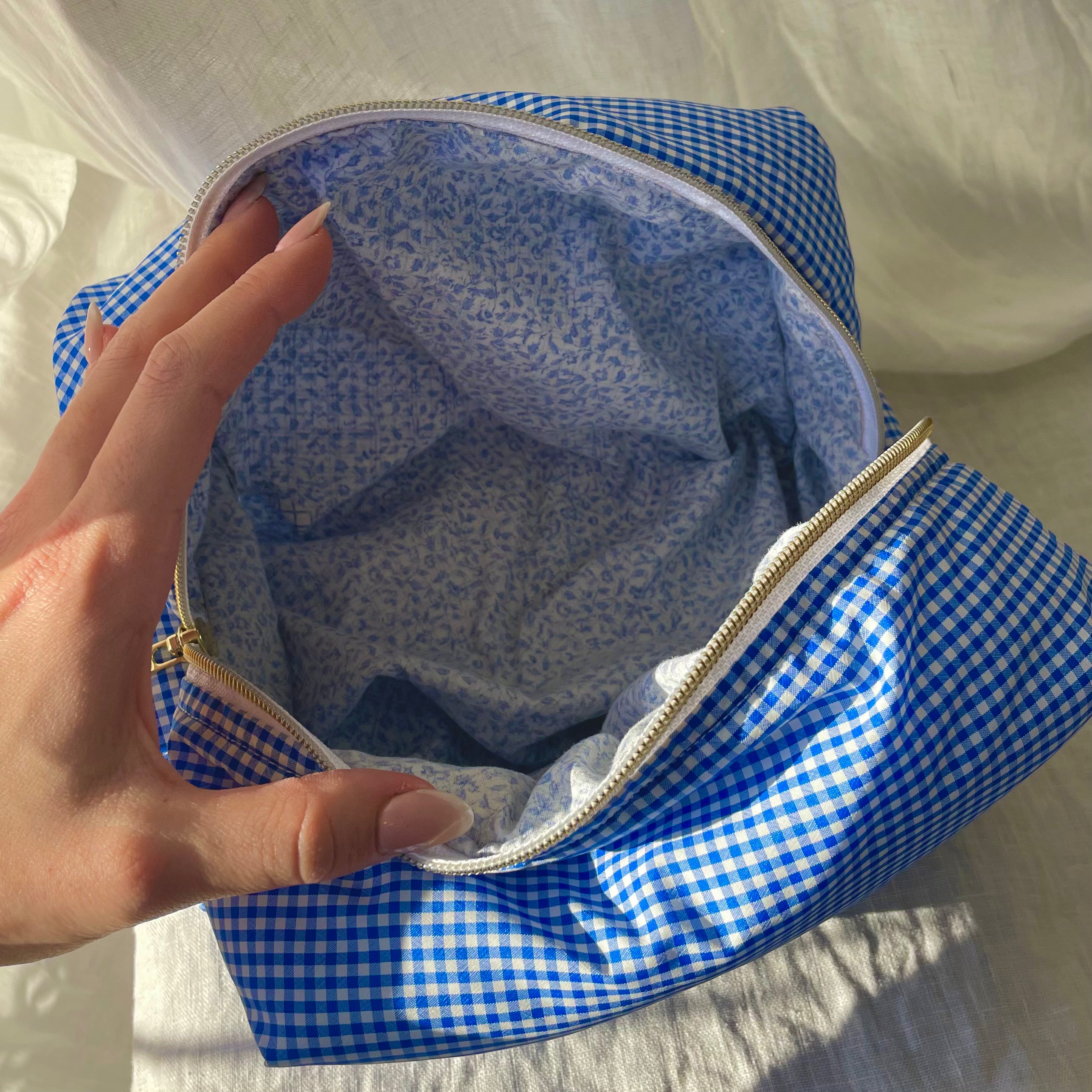 Trousse maquillage vichy bleue