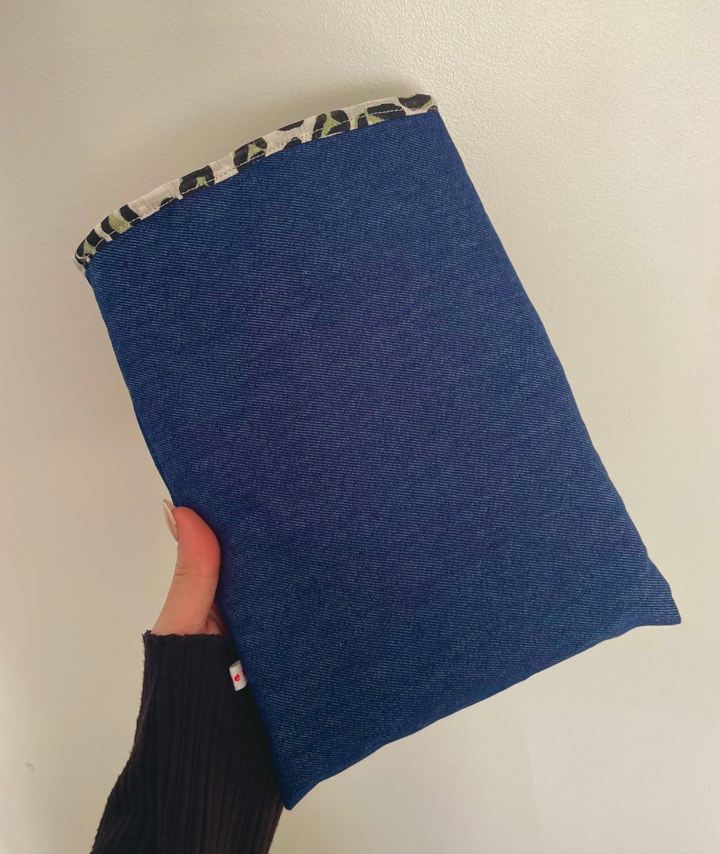 La housse de livre léopard et jean