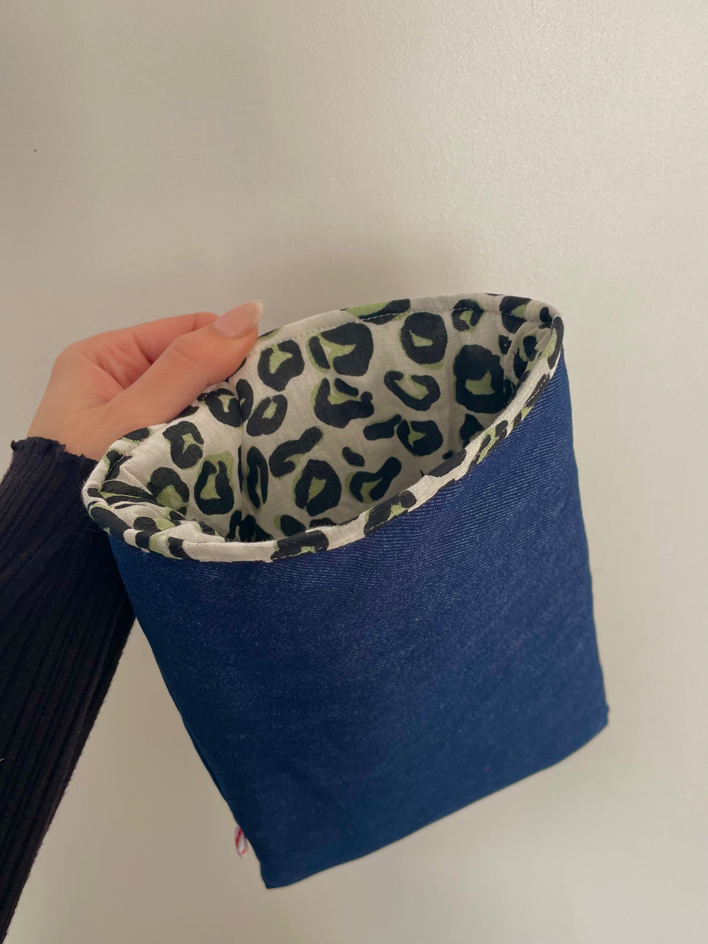 La housse de livre léopard et jean